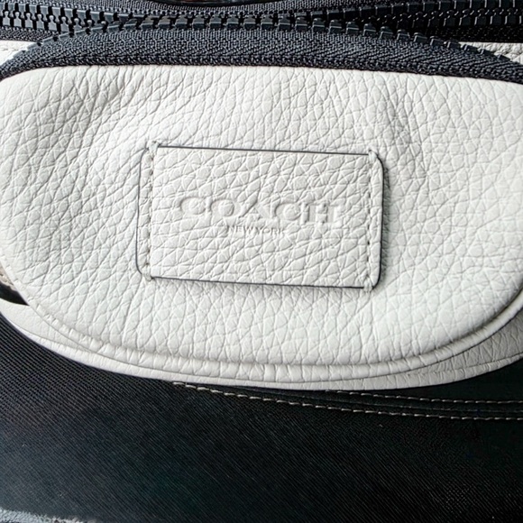 COACH Sprint Belt Bag, Chalk Spring 2024 - Picture 3 of 8